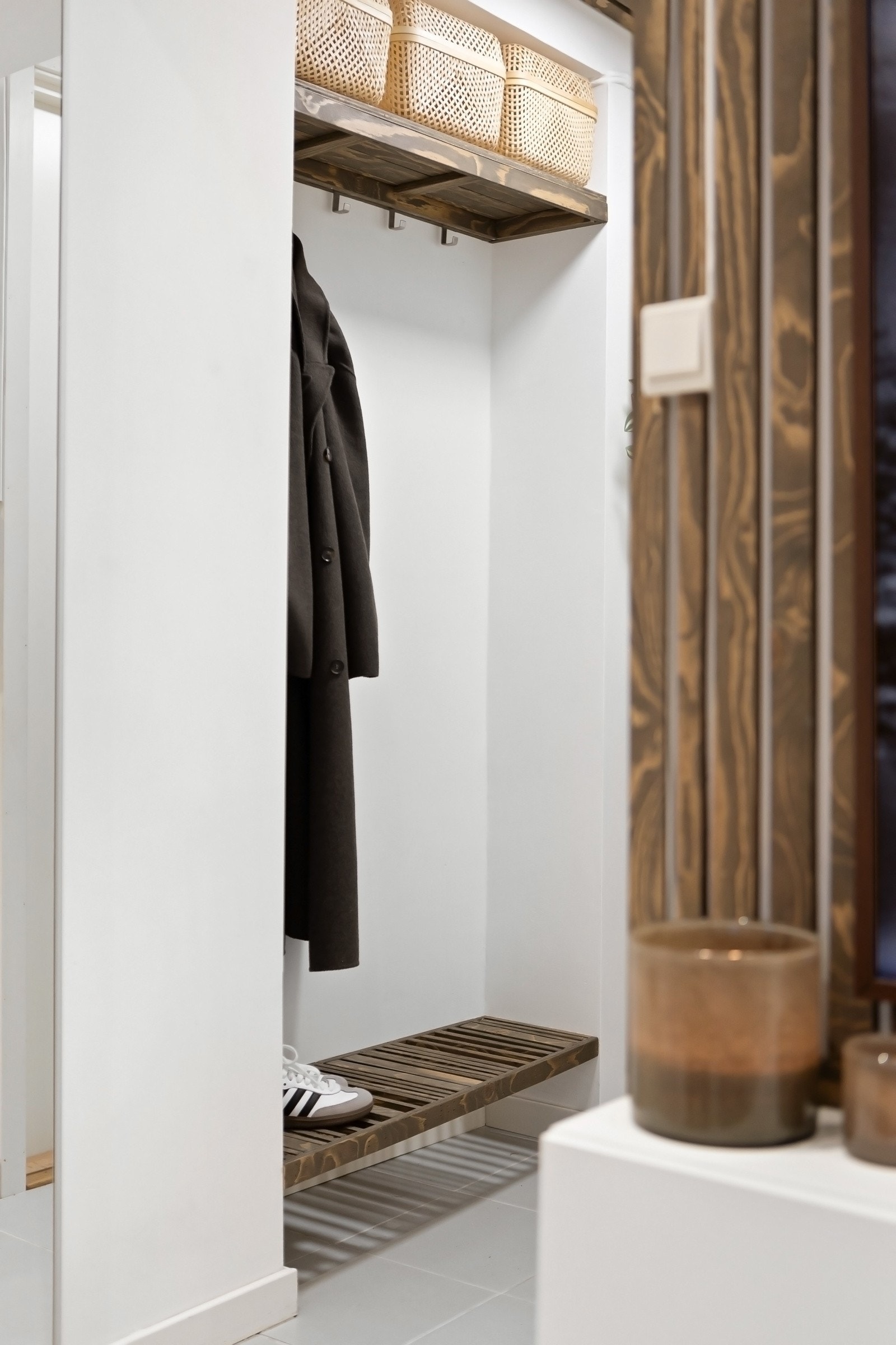 Entre med garderobeløsning Galleribilde