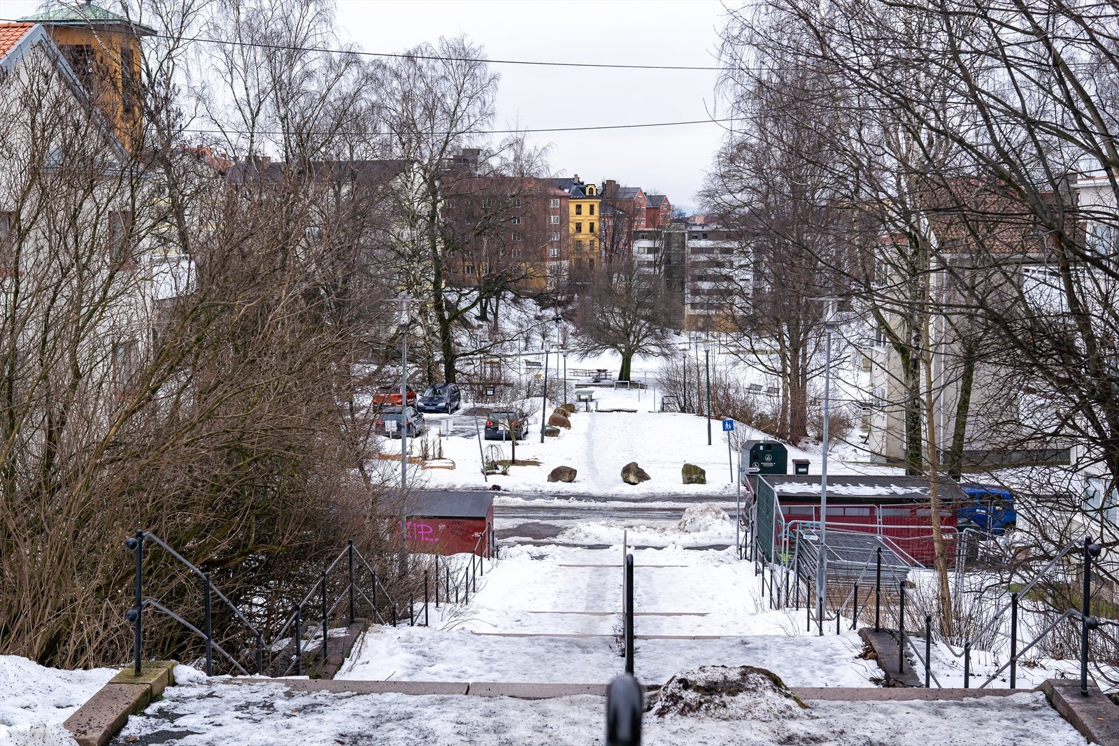 Meget attraktiv og sentral beliggenhet rett ved det fredelige parkanlegget i Iladalen. Ila er et koselig område plassert midt mellom Alexander Kiellands plass, St. Hanshaugen, Sagene, Torshov og Grünerløkka. Galleribilde