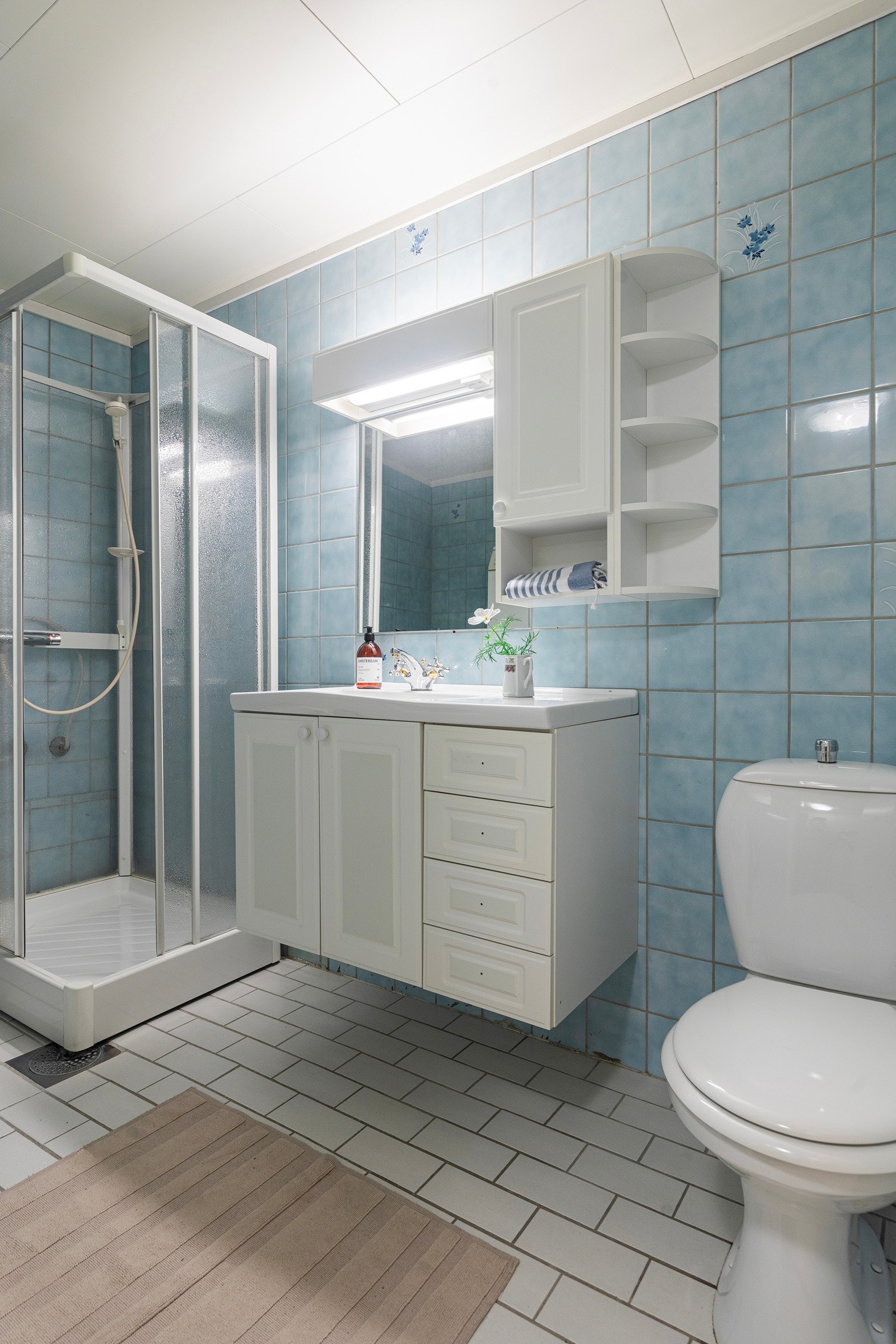 Bad i 1. etasje. Galleribilde