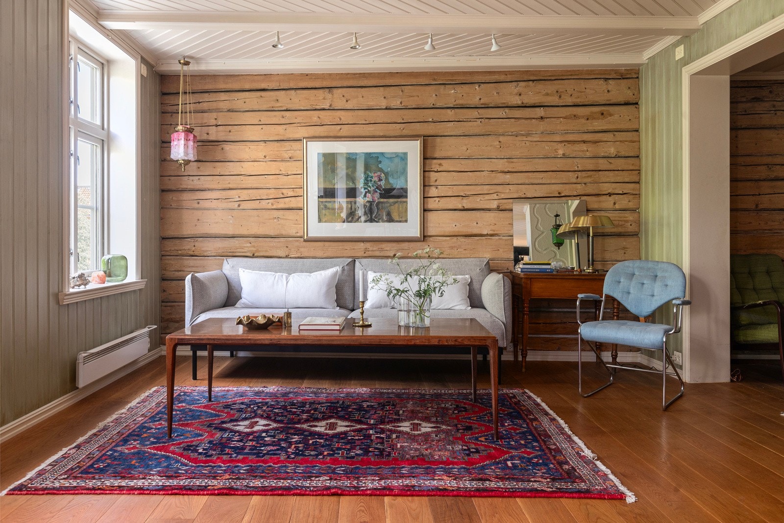 Gjennom årene er det lagt vekt på å bevare gårdens originale detaljer og sjarme. Galleribilde