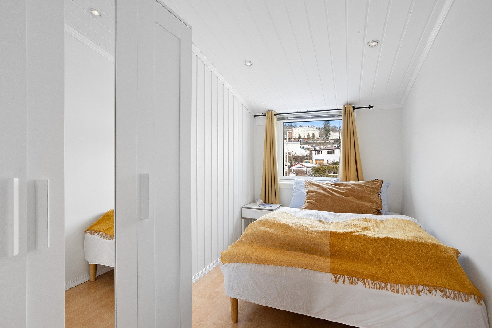 Det andre soverommet er tilsvarende i størrelse. Galleribilde