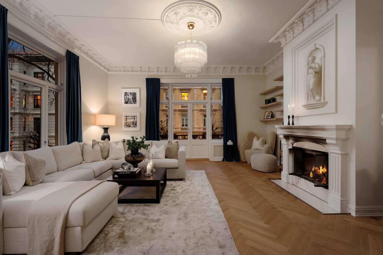 Den åpne løsningen gjør det enkelt å innrede med flere sittegrupper Galleribilde