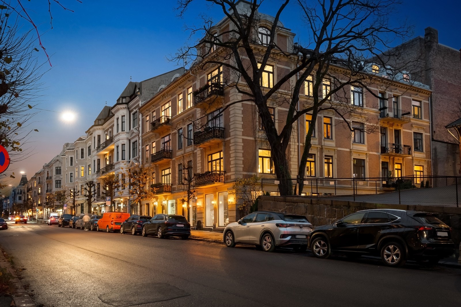 Uraninenborg skole, Hartvig Nissen og Den Franske skolen i nabolaget Galleribilde