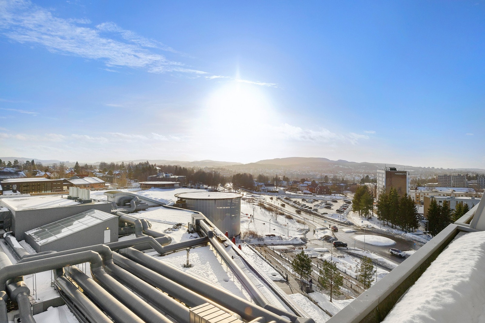 Svært gode solforhold i høyden. Lang- og vidstrakt utsikt. Galleribilde