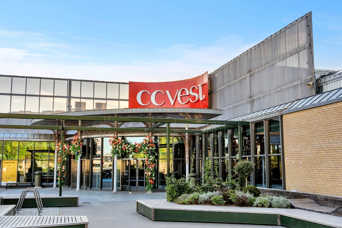 CC-Vest på Lilleaker - kan tilby ett stort utvalg butikker, kafeer, restaurant m.m. Galleribilde