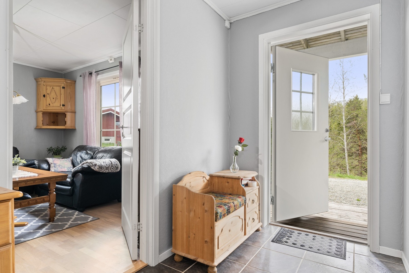 Boligens utleiedel har et bruksareal på 75 kvm. og har to soverom Galleribilde