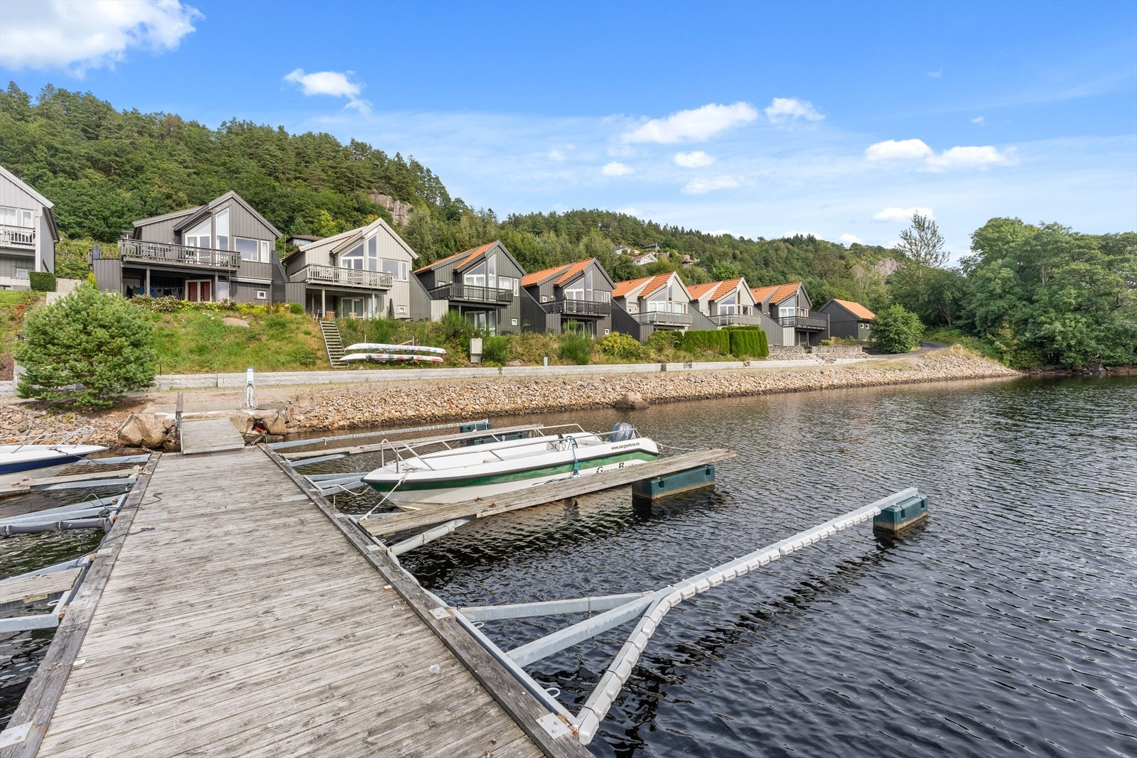 Båtplass nr. 24. Galleribilde