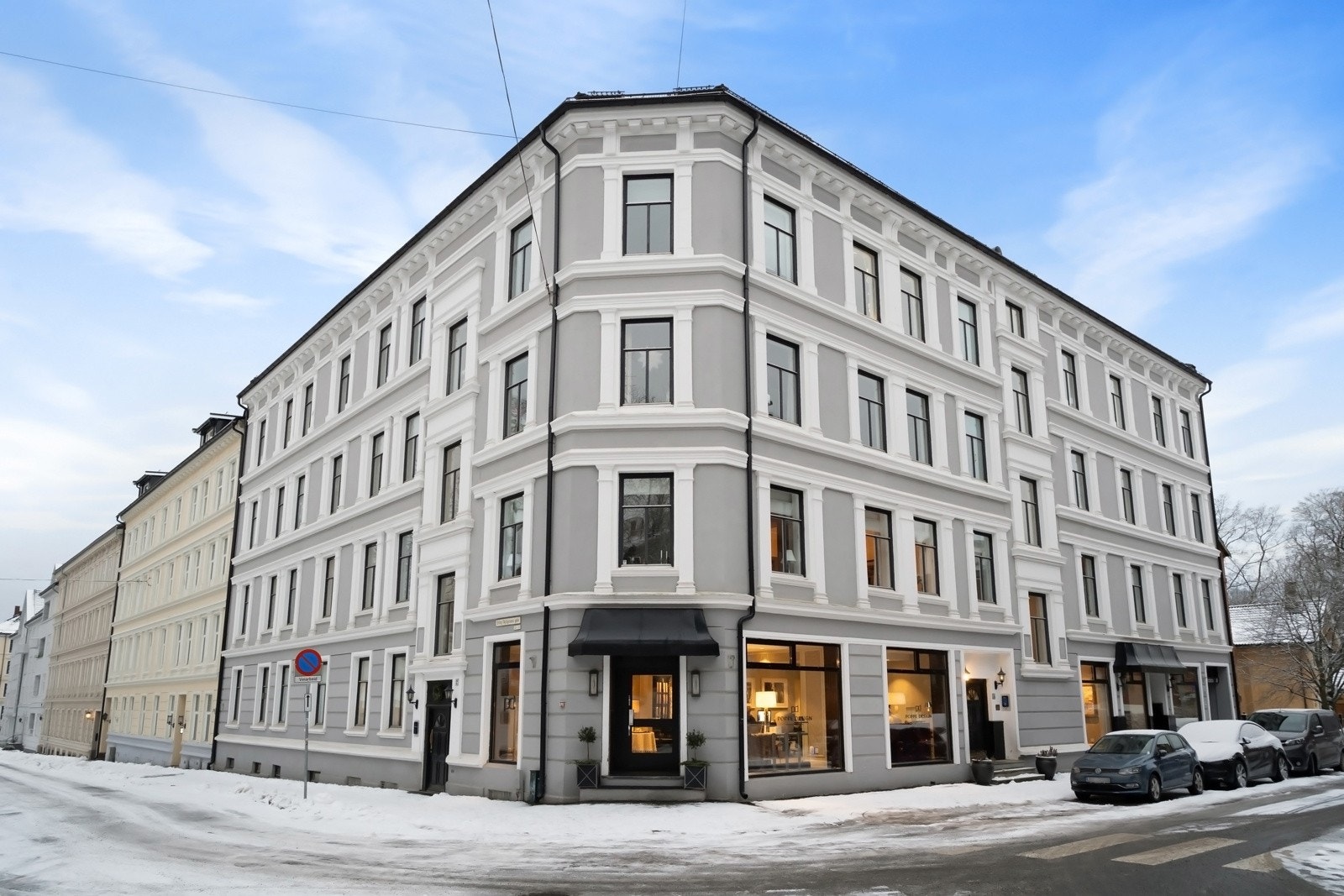 Umiddelbar nærhet til alle typer bymessige fasiliteter, i tillegg til flotte tur- og rekreasjonsområder. Galleribilde