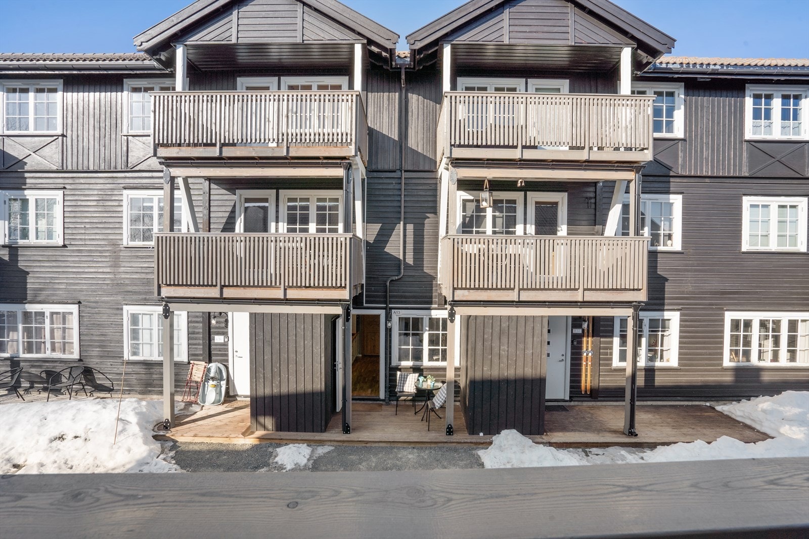 Fra Oppdal Alpintun er det ski-in/ski-out til Stølen skianlegg som tar deg over hele skianlegget samt rusleavstand til preparerte skispor Galleribilde