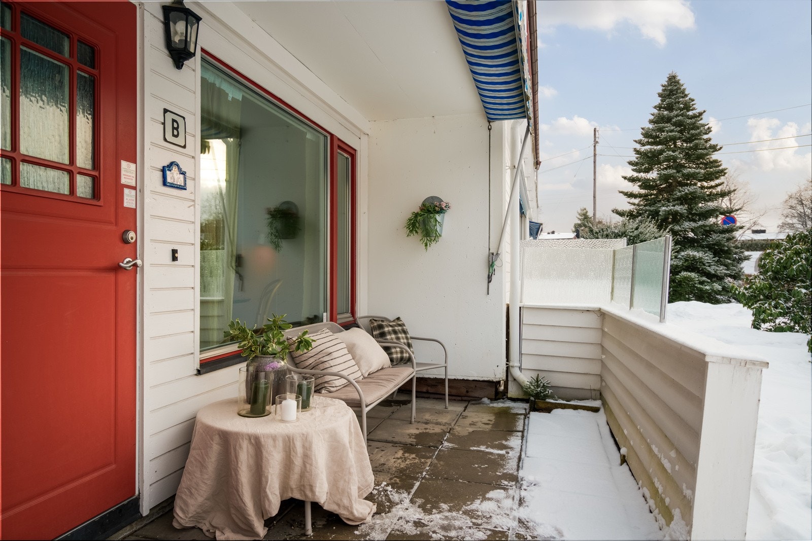 Solrik terrasse mot sydvest Galleribilde