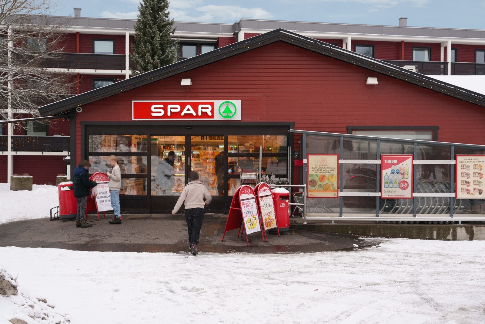SPAR Kastellet 2-3 minutters spasertur unna Galleribilde
