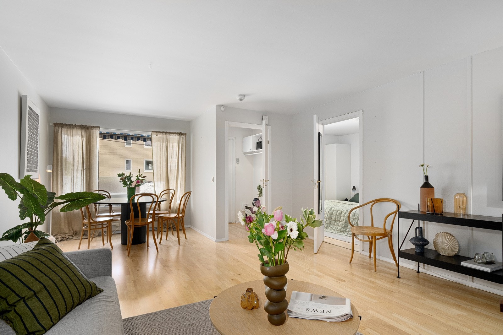 Velkommen inn til en hyggelig leilighet, som trenger litt kjærlighet av neste eier Galleribilde