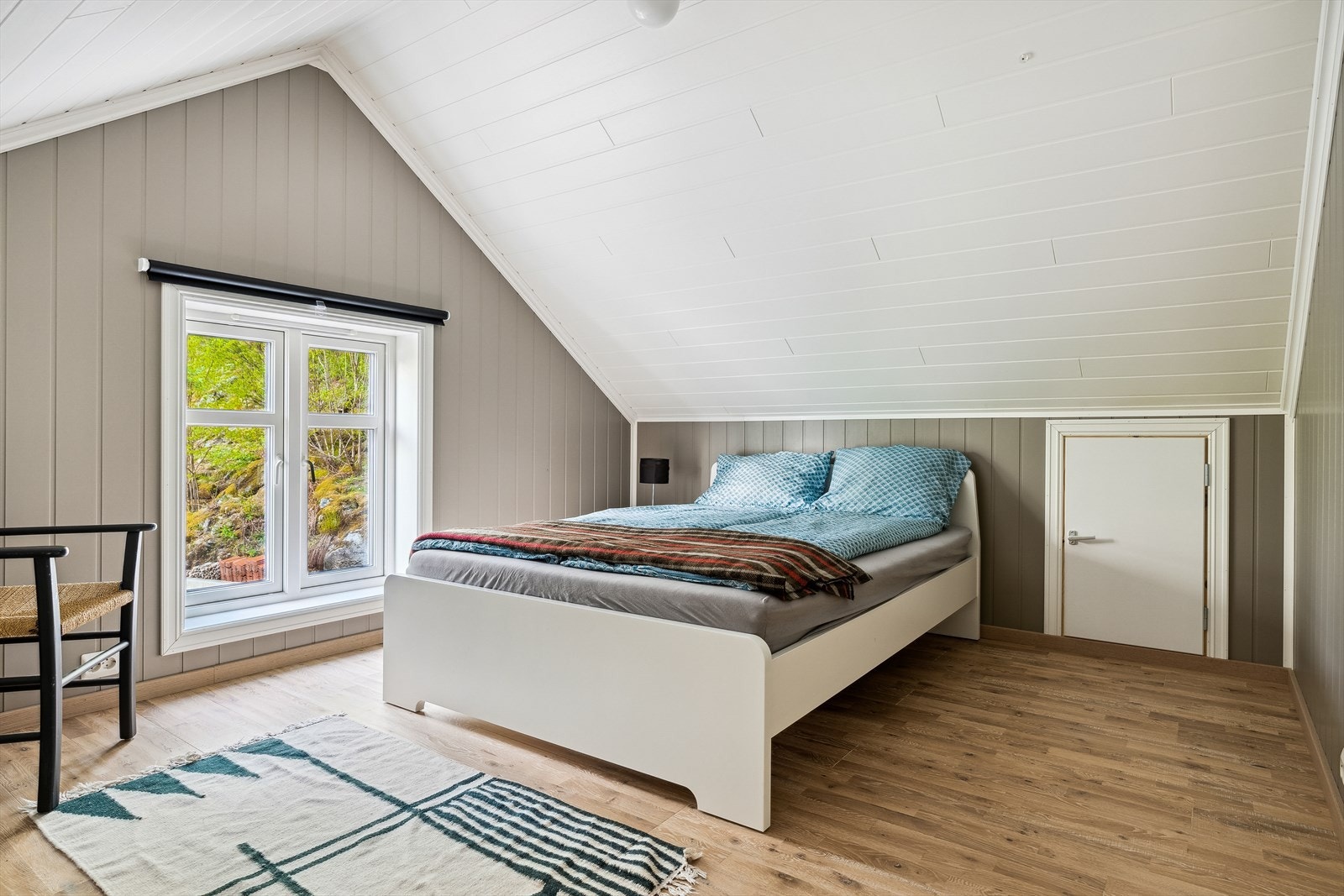 Soverom 2 lokalisert i loftetasjen. Galleribilde
