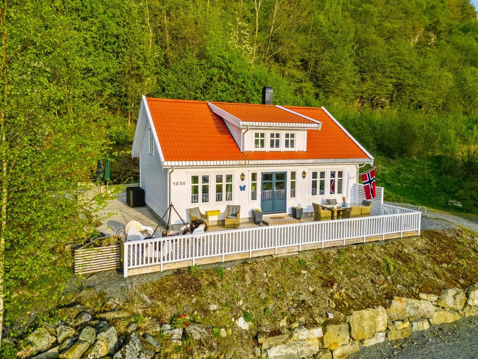 Denne flotte hytten kan bli din nå i sommer! Galleribilde