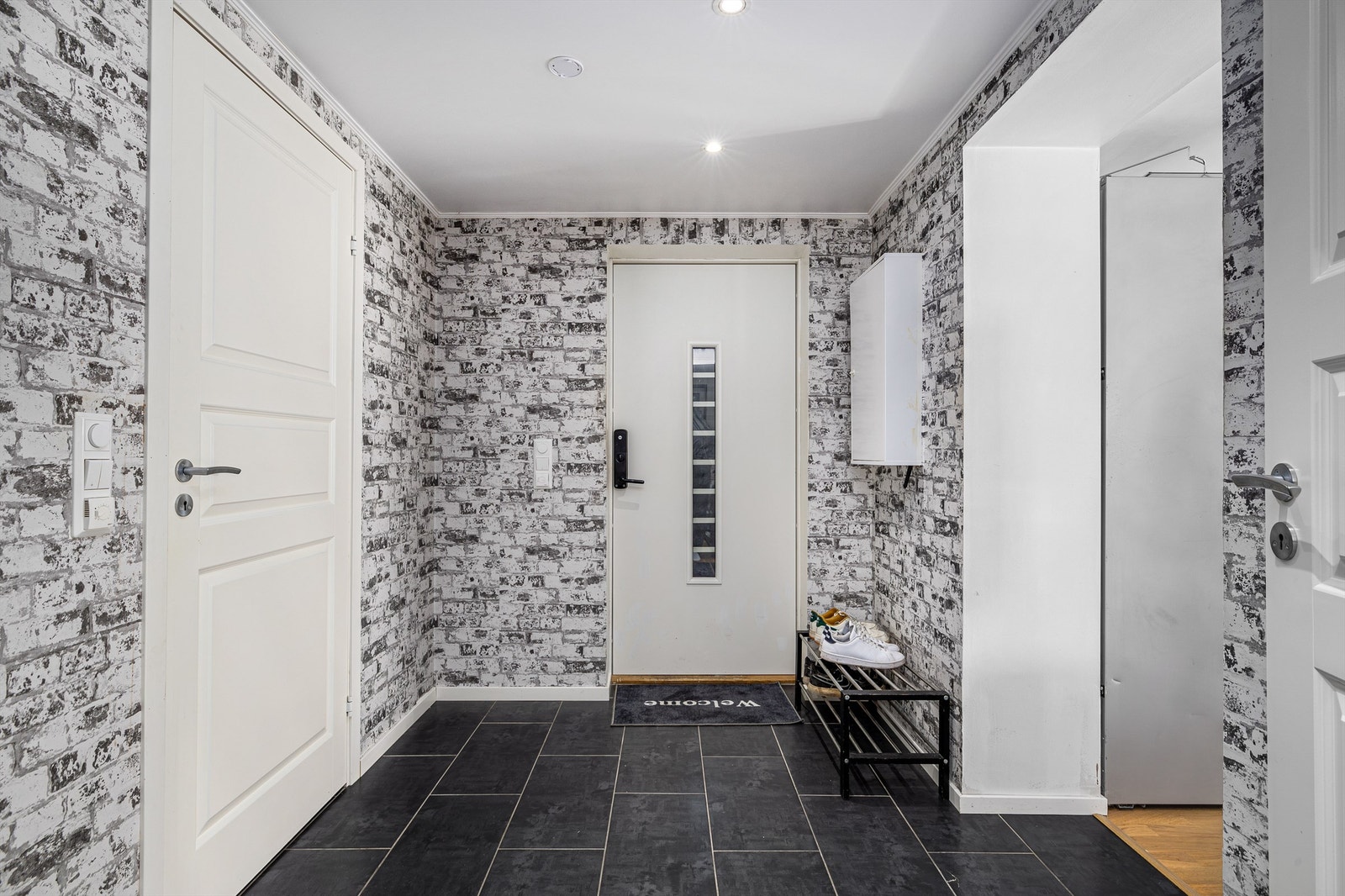 Velkommen inn i romslig hall Galleribilde