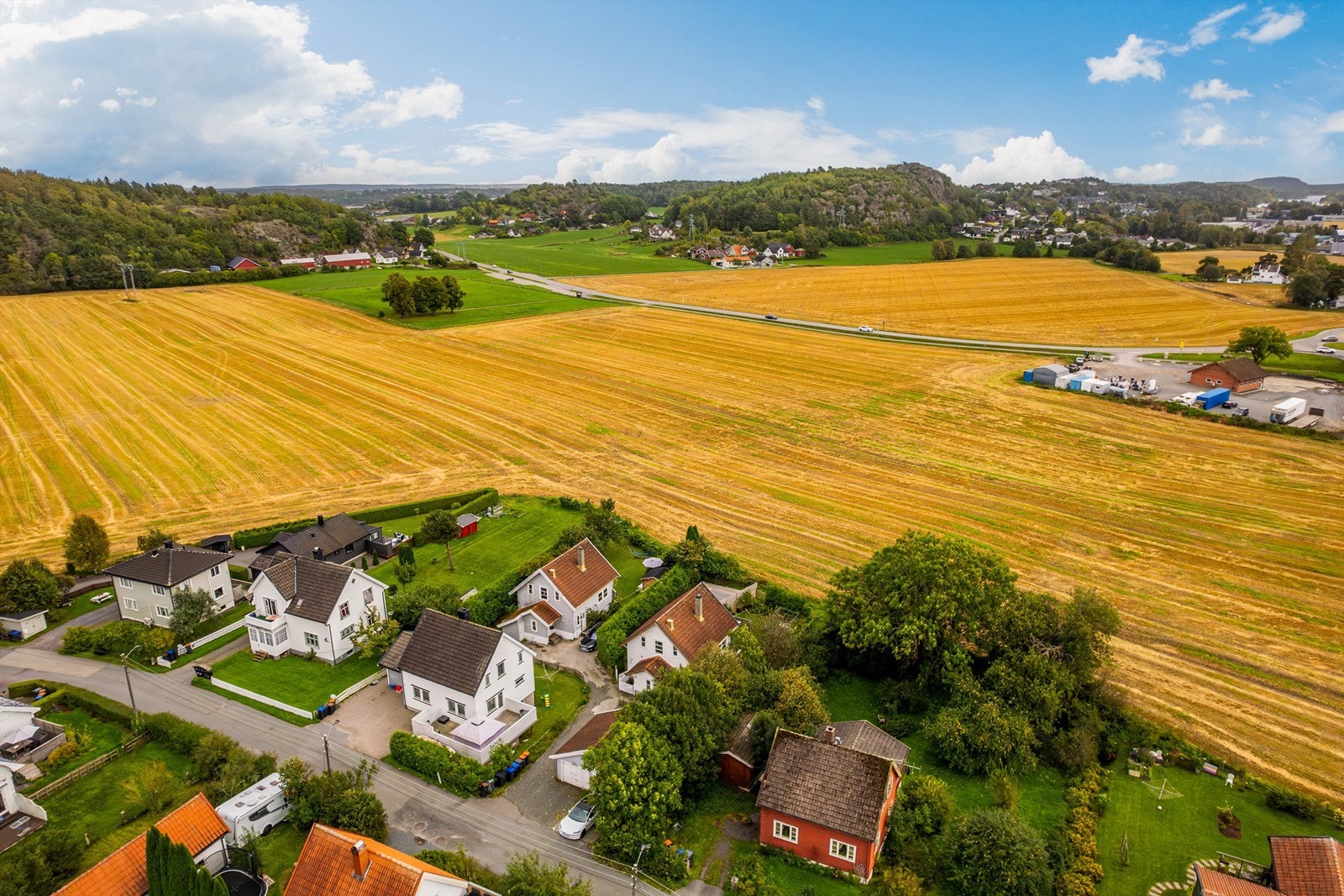 Fra leiligheten er det kort veil til Gokstadhaugen Galleribilde