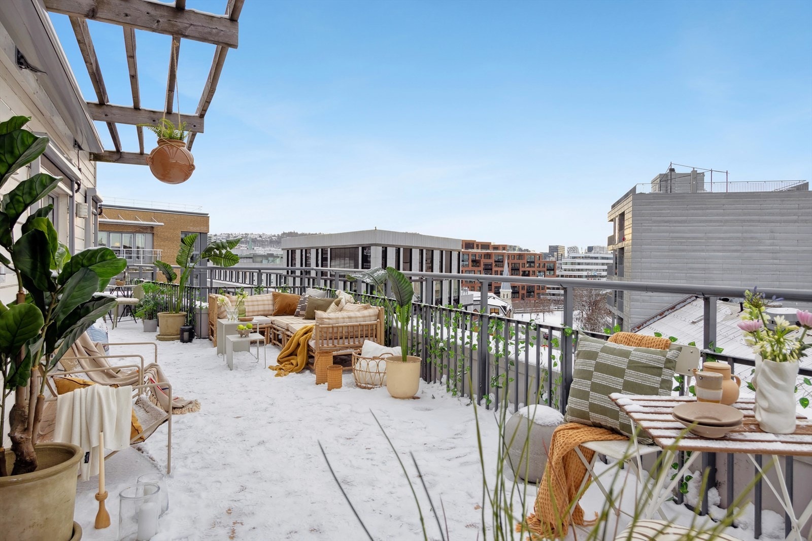 En sjelden mulighet! Privat takterrasse på hele 38 m² er ikke hverdagskost i Oslo Galleribilde
