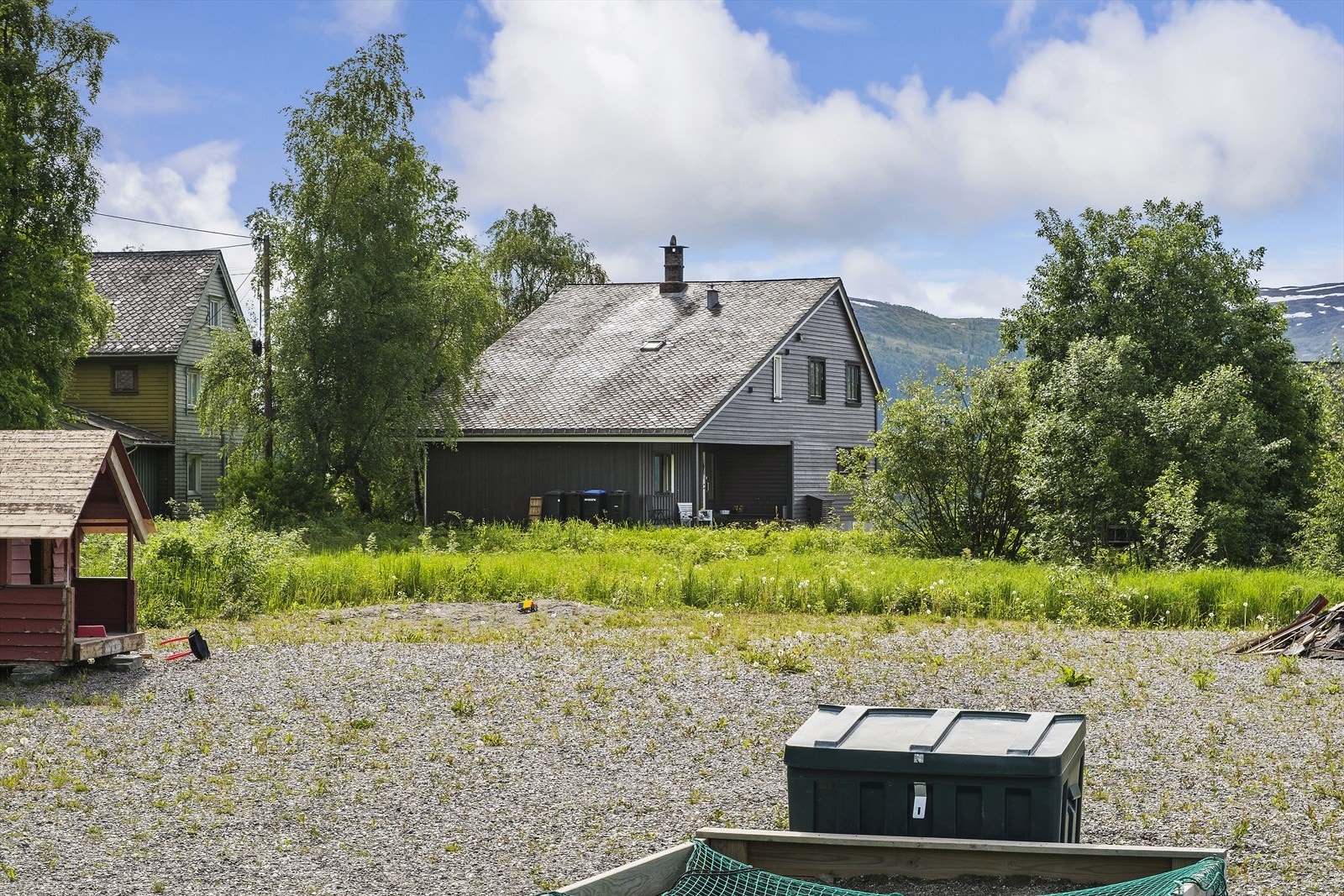 Hadlingatreet boligfelt er et barnevennlig område, og det er lekeplass like ved Galleribilde