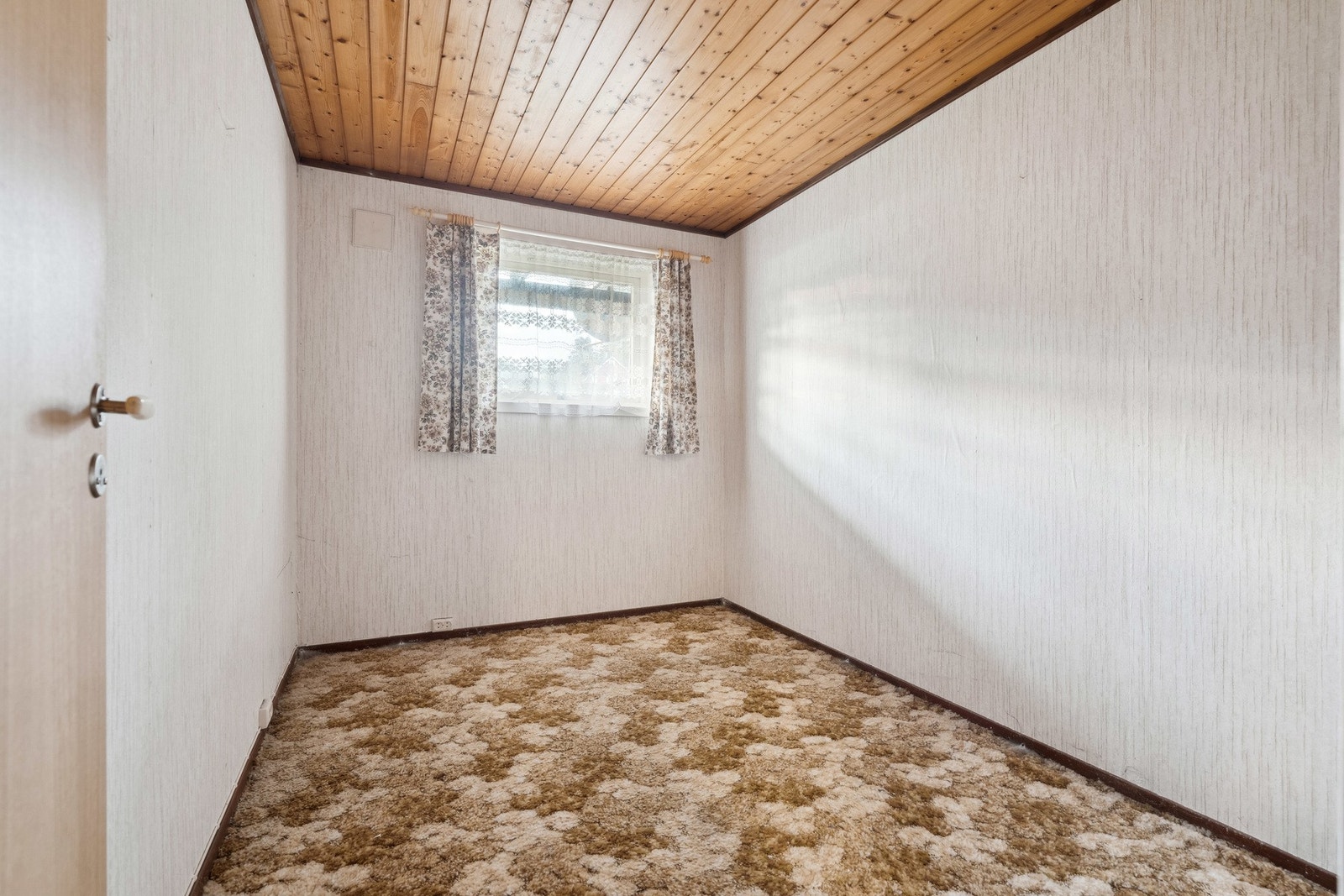 Soverom 2 underetasje. Rommet er ikke godkjent til varig oppholdsrom. Galleribilde