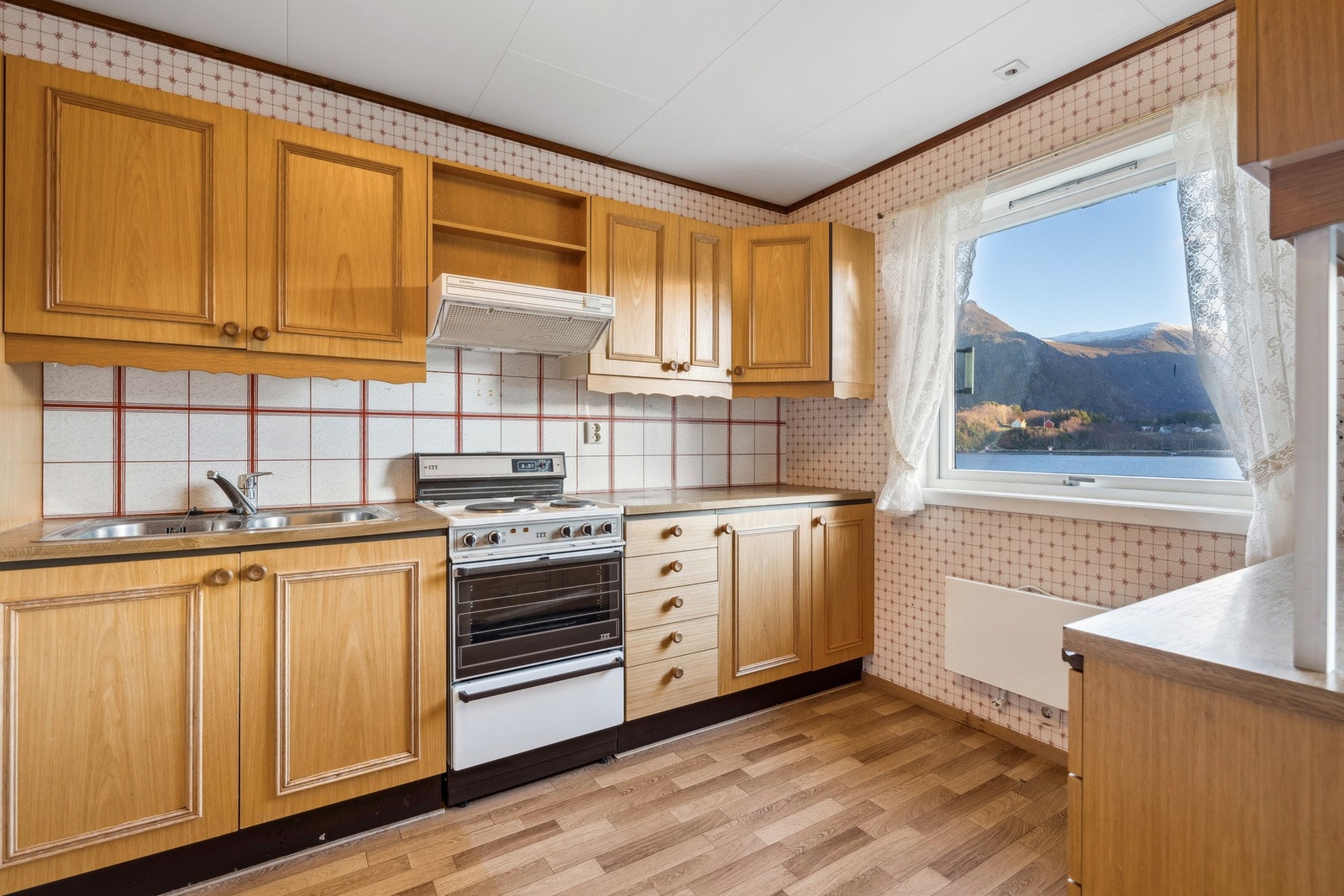 Kjøkken i tilleggsdelen. Galleribilde