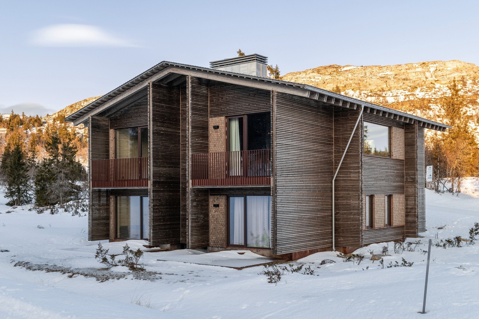 Moderne og lekker ariktektur med særegne detaljer. Galleribilde