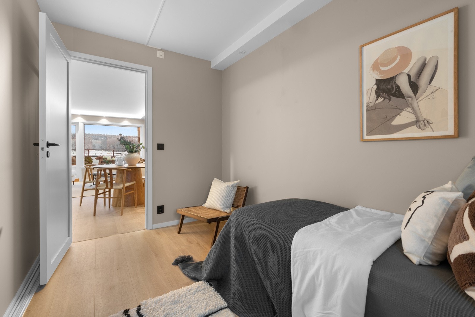 Rommet kan benyttes som et barnerom eller kontor. Her er mulighetene mange! Galleribilde