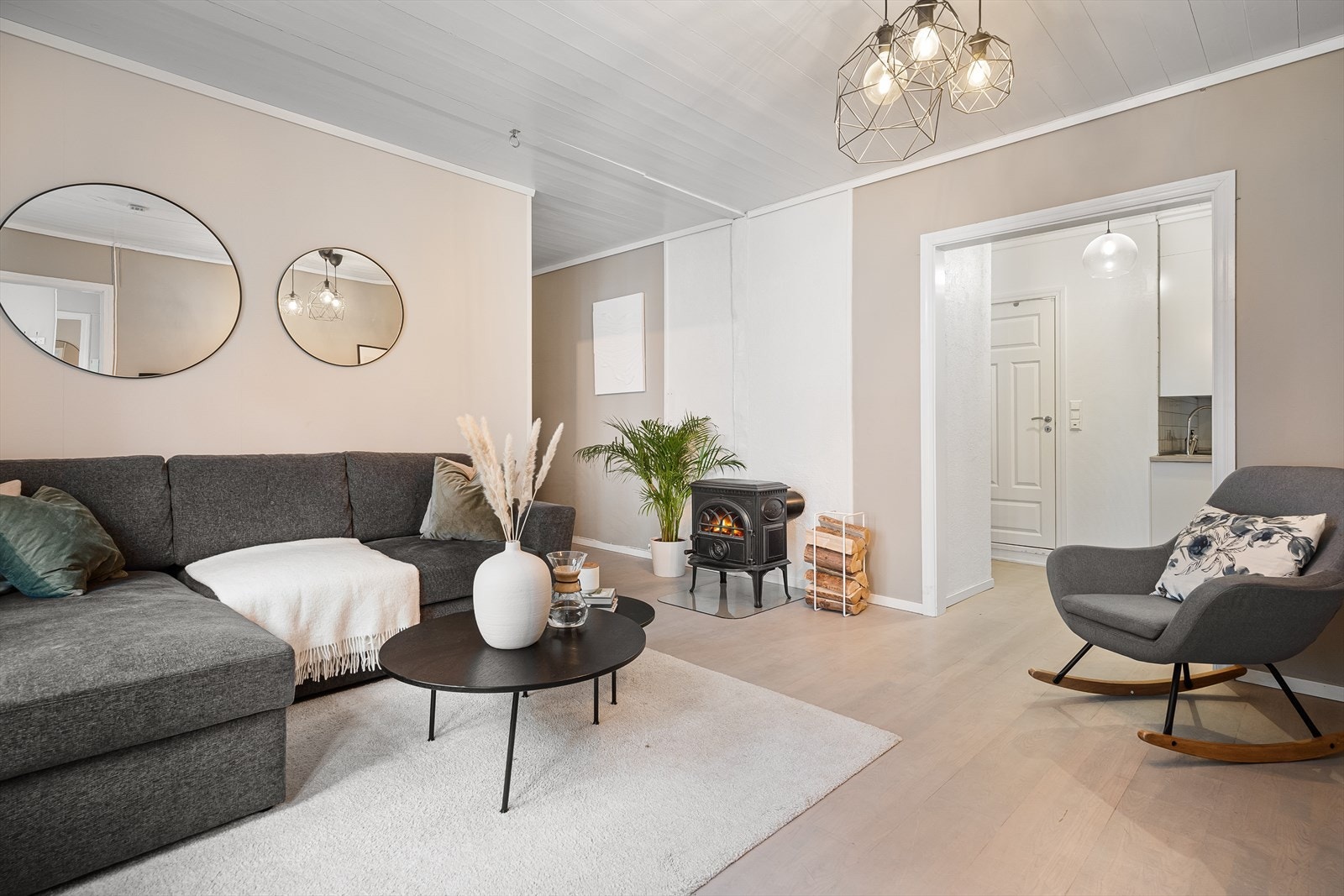 Velkommen til Magnus Barfots Gate 6! En drøm av en bygårds leilighet midt i hjertet av Bergen Sentrum! Presentert av William Christensen v/Eiendomsmegler Vest. Galleribilde