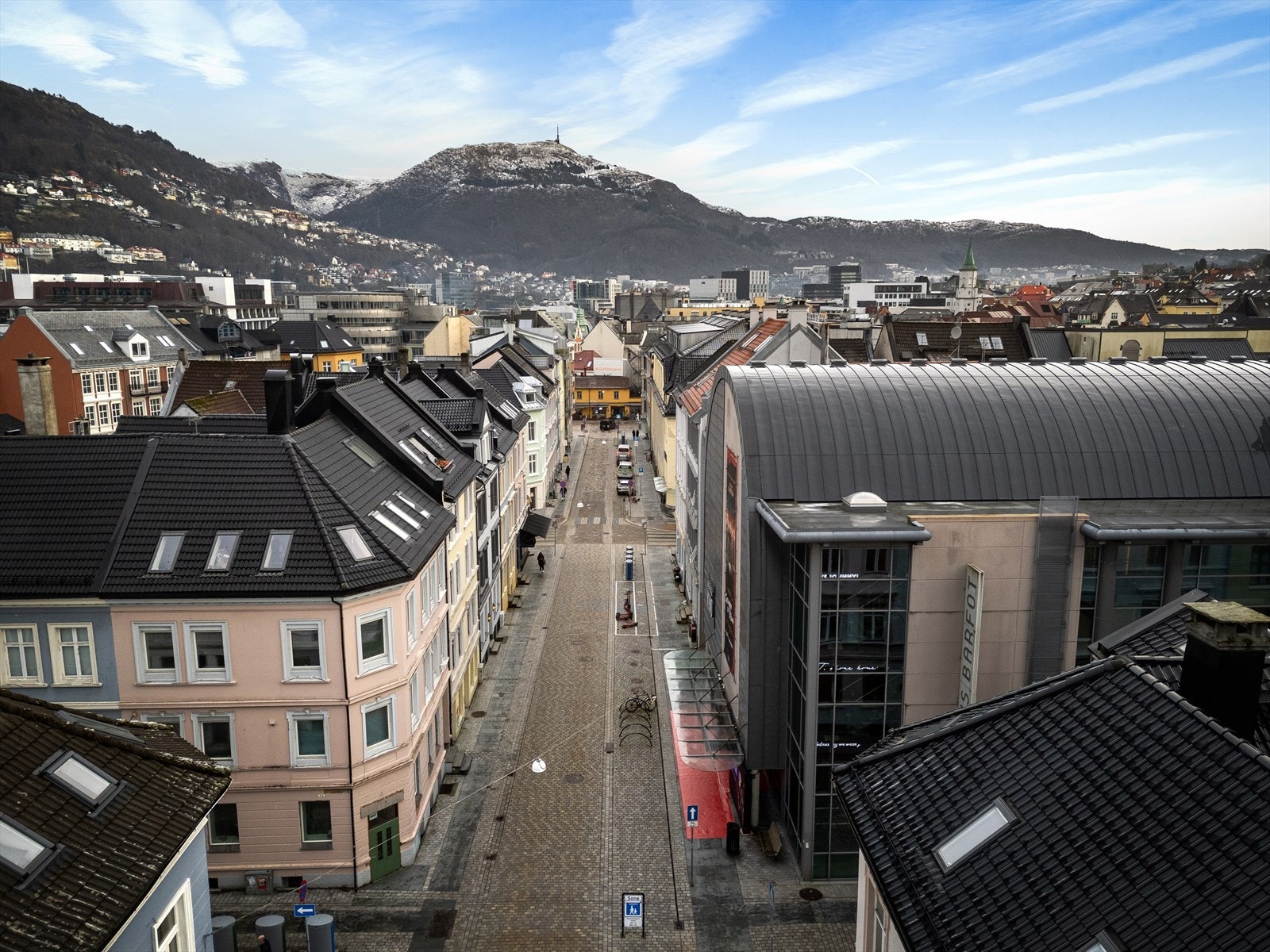 Magnus Barfots Gate er en av Bergens mest populære adresser med umiddelbar nærhet til det meste! Galleribilde