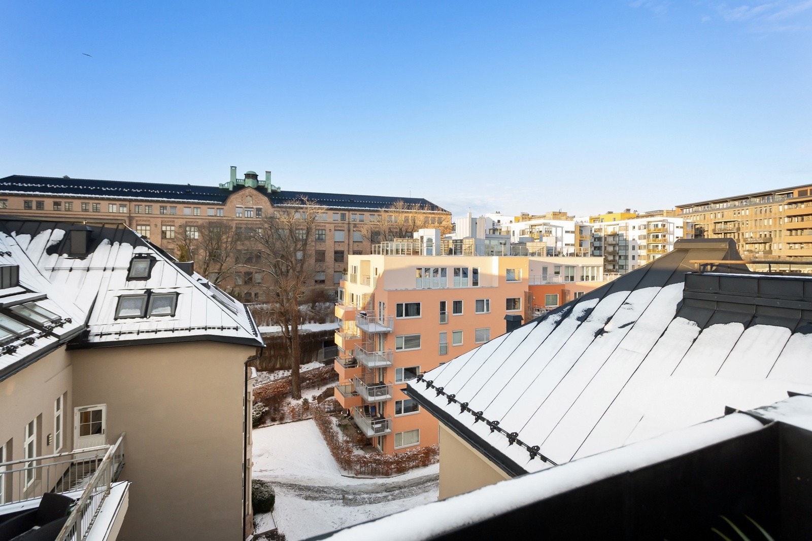Utsyn over deler av det anerkjente og populære boligprosjektet Pilestredet Park. Galleribilde