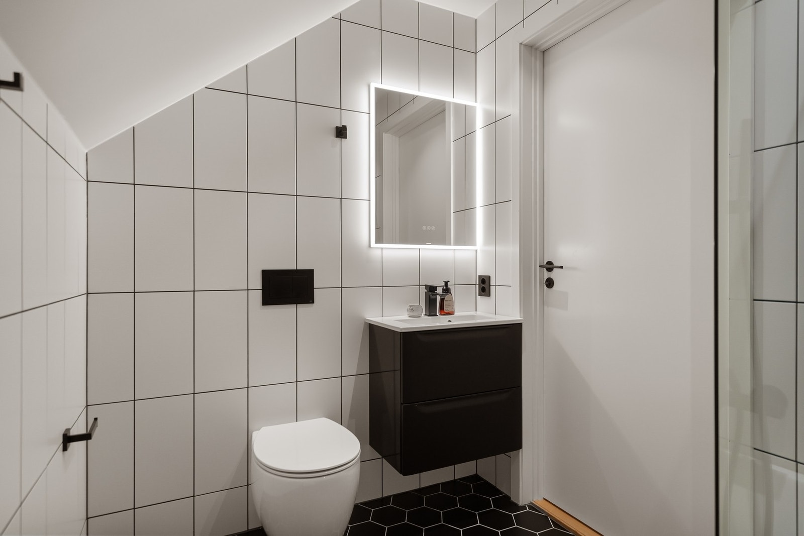 Det er varmekabler i gulvet. Galleribilde