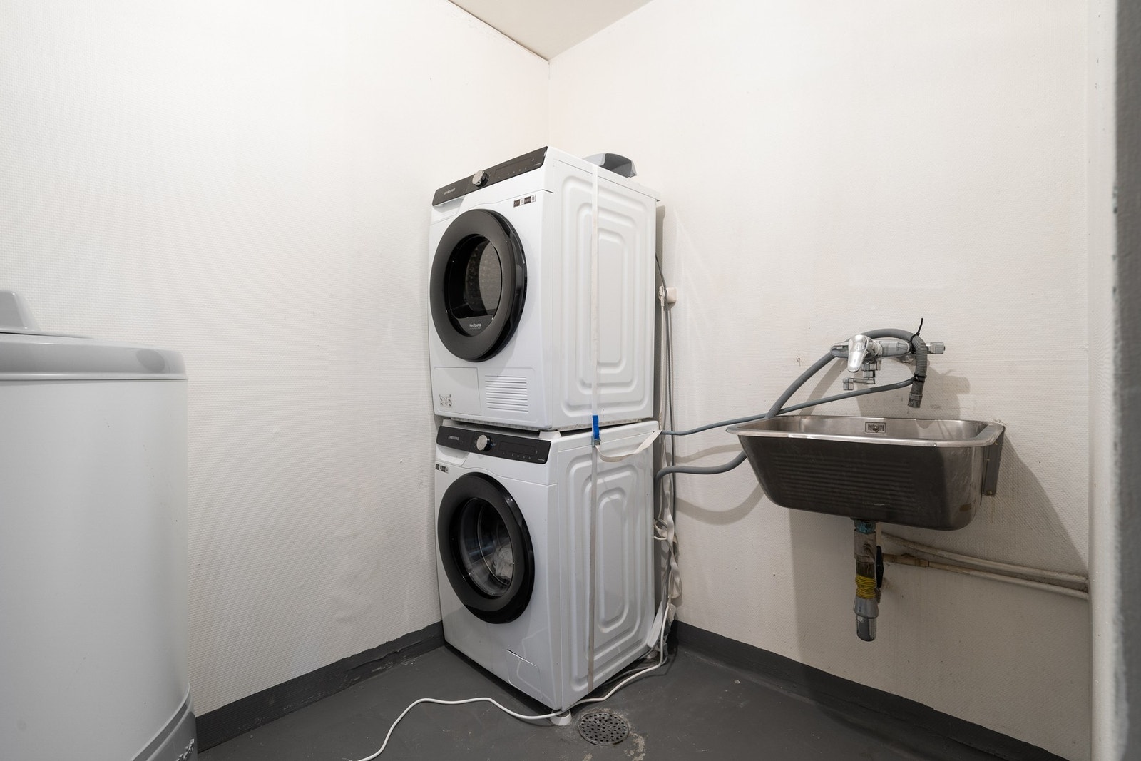 Praktisk med separat vaskerom. Galleribilde