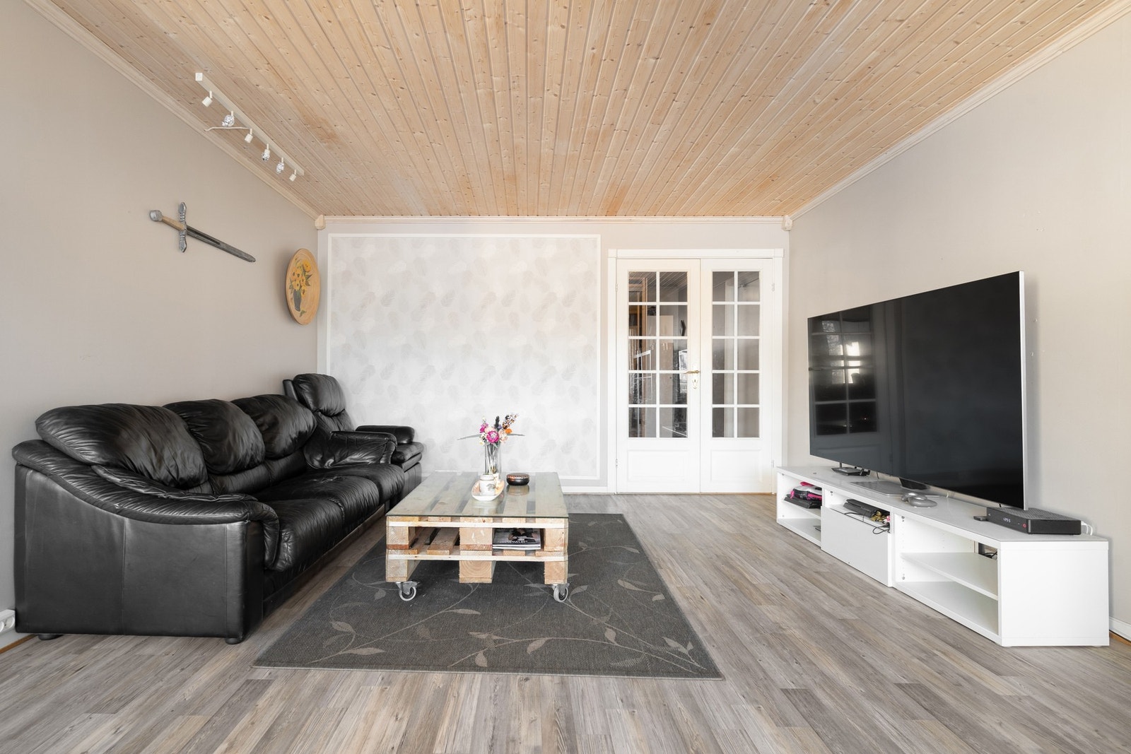 En flott og romslig 4-roms andelsleilighet på 100 kvm. Galleribilde