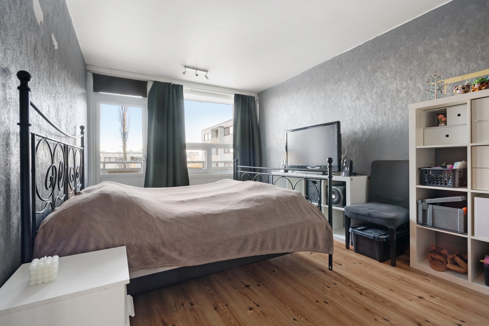 Leiligheten har 3 romslige soverom. Galleribilde