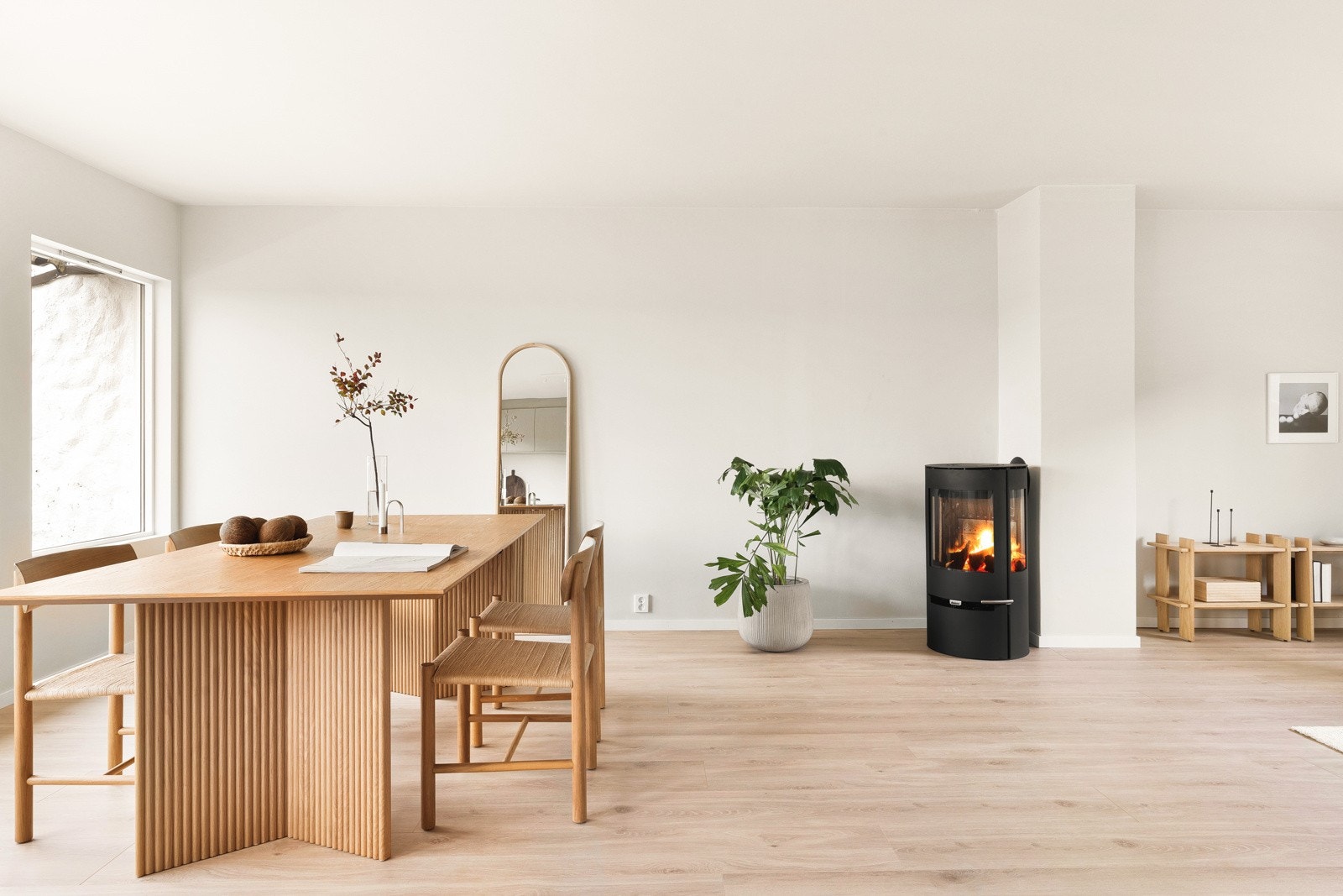 Dette er et moderne enderekkehus med gode kvaliteter og moderne standard. Galleribilde