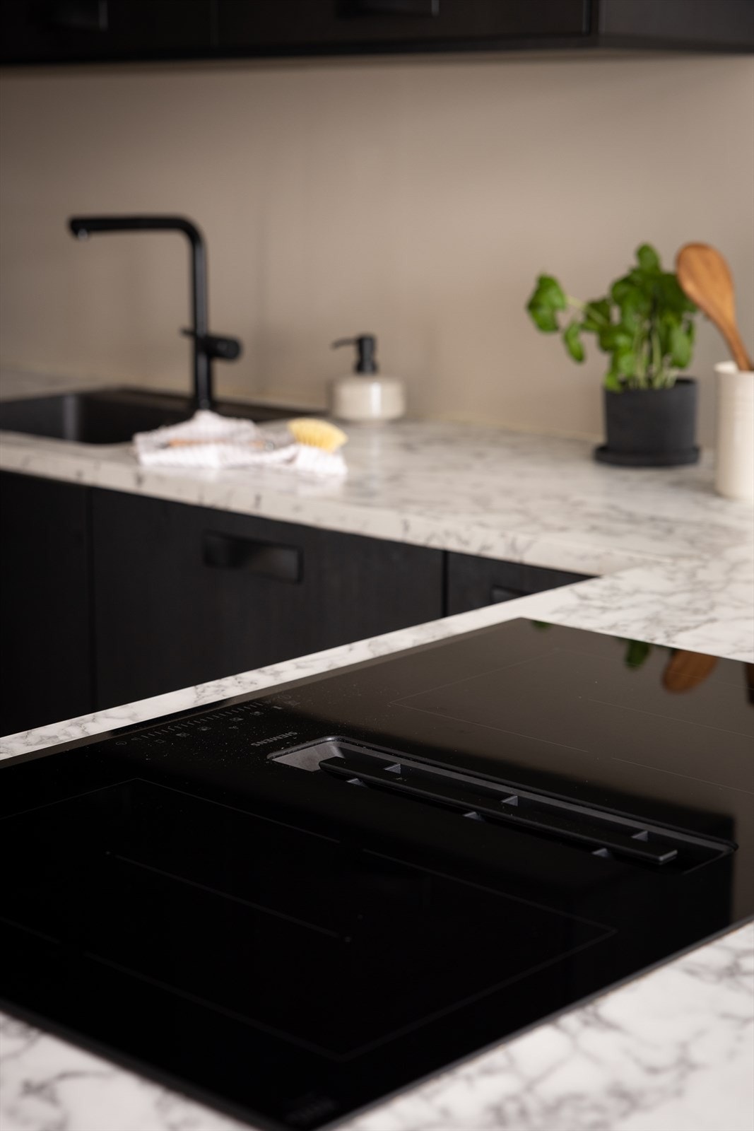 Alle hvitevarer medfølger i salget. Galleribilde