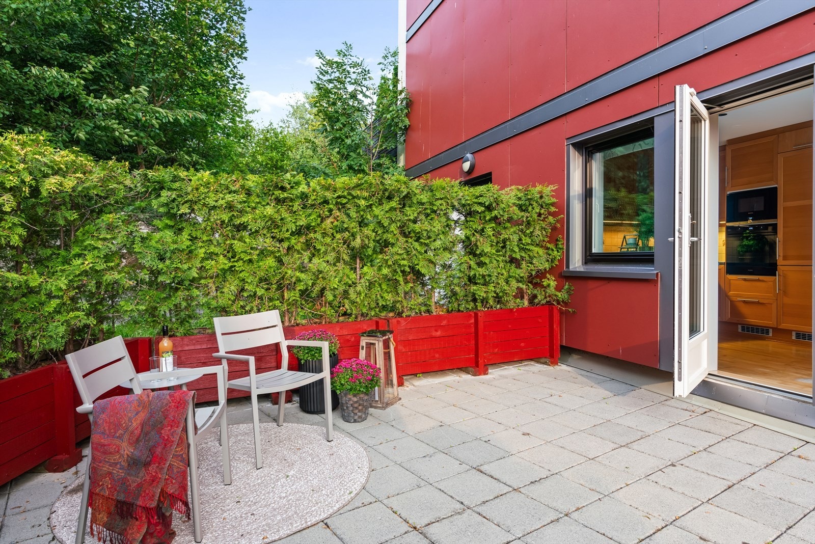 er er det god plass til å møblere med et spisebord eller en loungegruppe Galleribilde