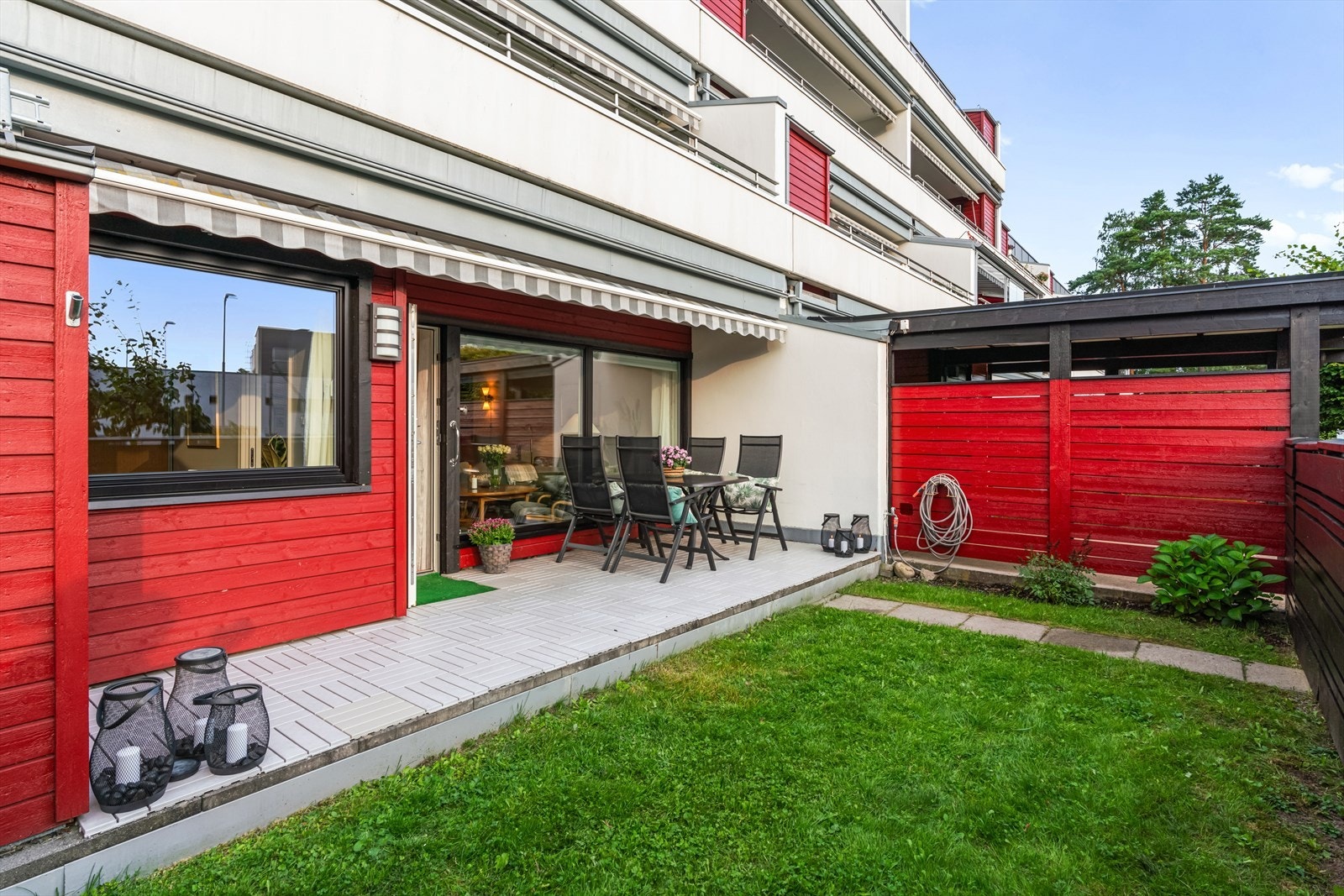 Velkommen til en lys og romslig 4-roms endeleilighet med attraktiv beliggenhet på Nordstrand Galleribilde