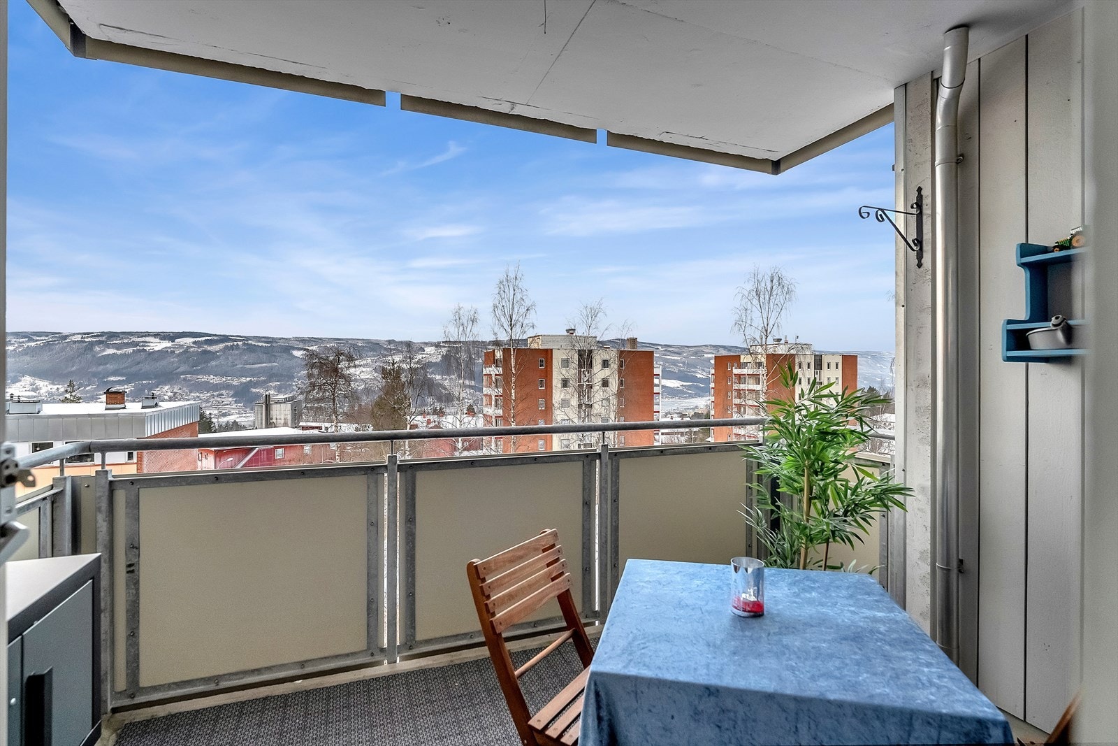 Her er det gode innredningsmuligheter med diverse utemøbler. Galleribilde