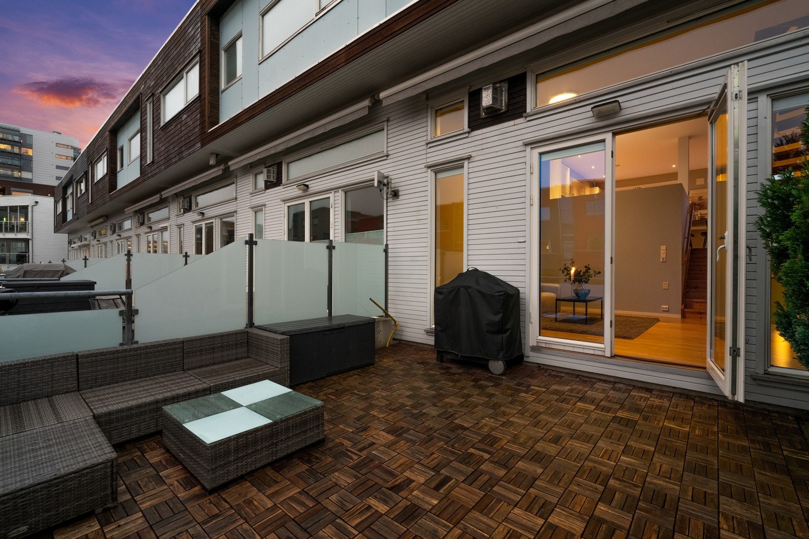 Kveldsbilde | Terrasse Galleribilde