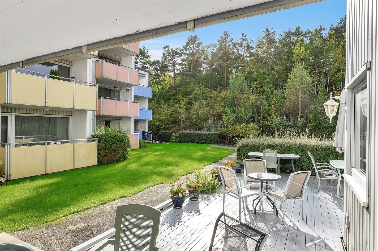 Terrasse utenfor fellesstue Galleribilde
