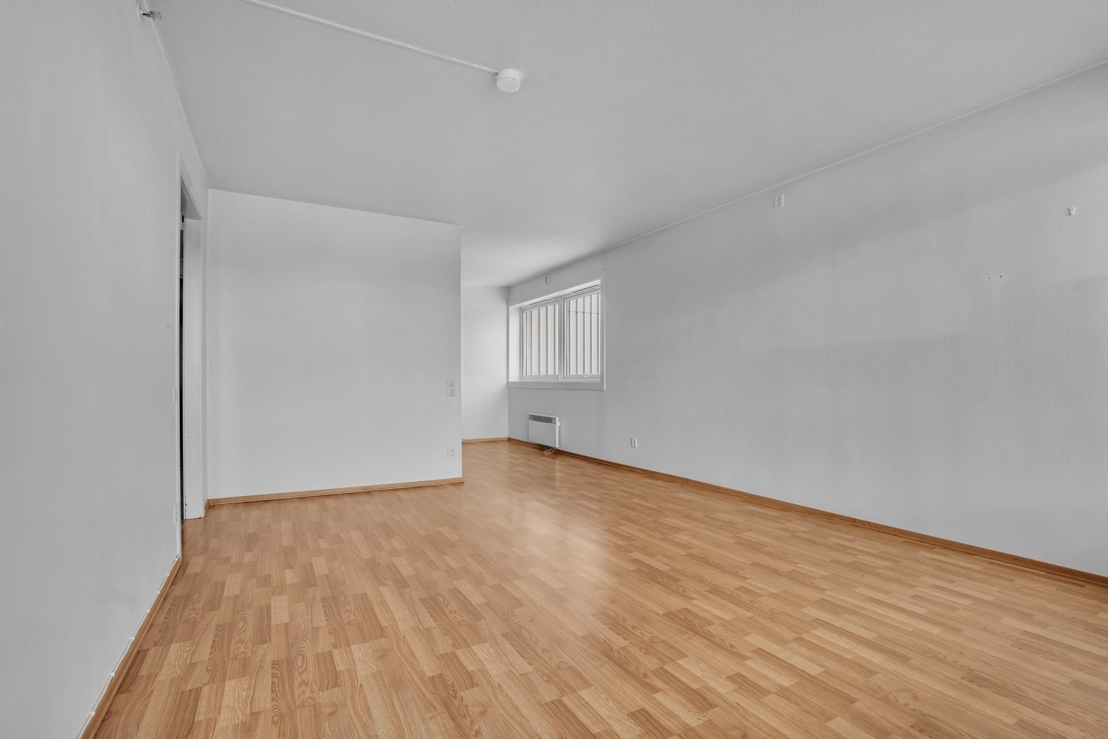 Plass til sittegruppe og spisebord Galleribilde