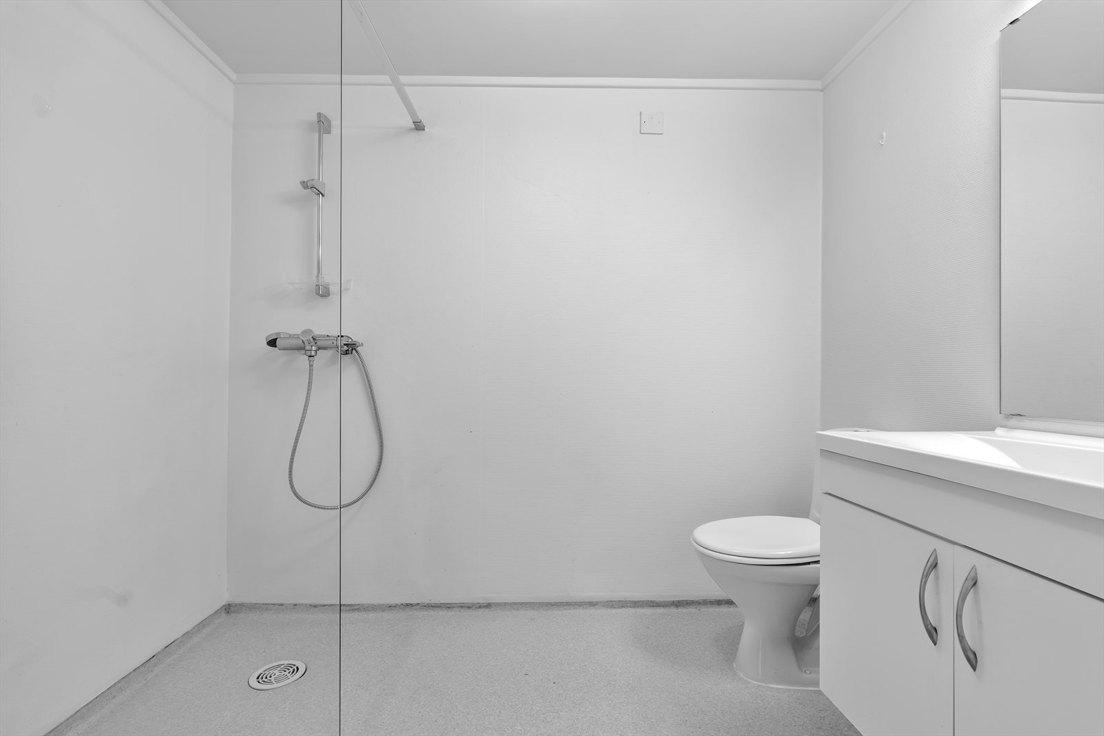 Wc, servantskap og dusjnisje Galleribilde