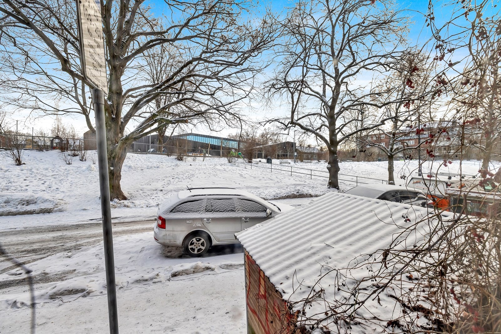 Boligen vender ut mot lite trafikkerte Fagerborggata Galleribilde