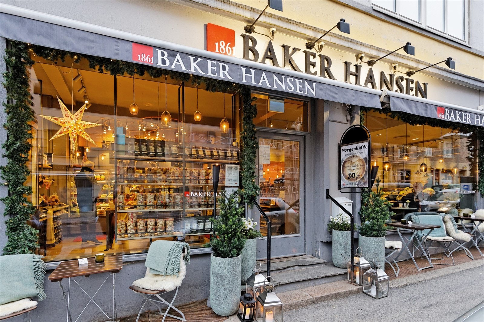 Flere butikker, kaféer, restauranter og servicefasiliteter ligger i umiddelbar nærhet til leiligheten Galleribilde