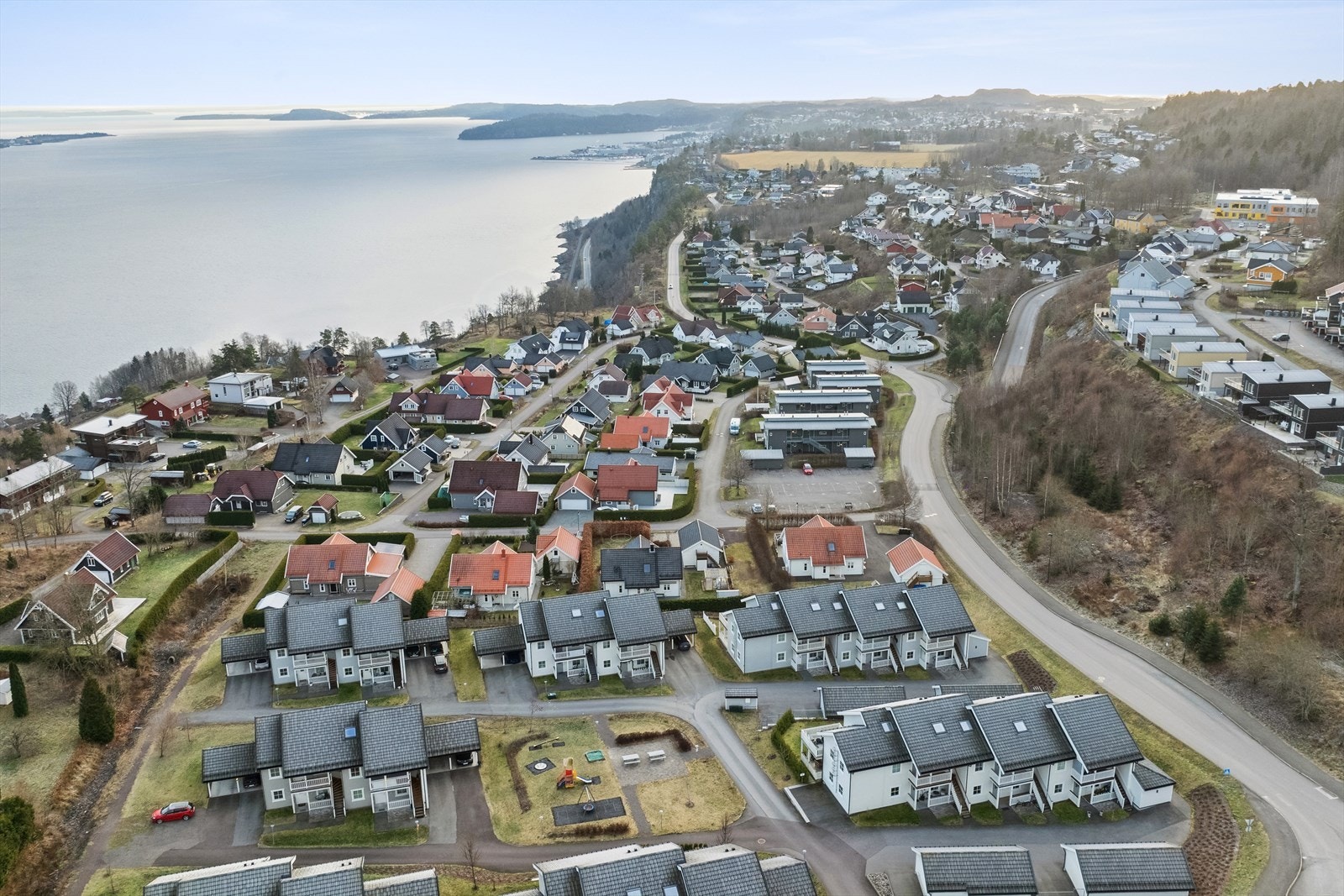 Det er kort vei til skole og barnehage Galleribilde