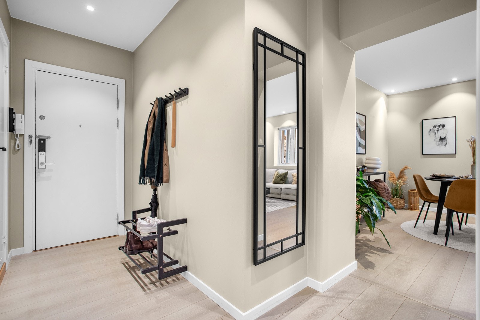 Ta kontakt med megler dersom oppsatte visninger ikke passer. Galleribilde