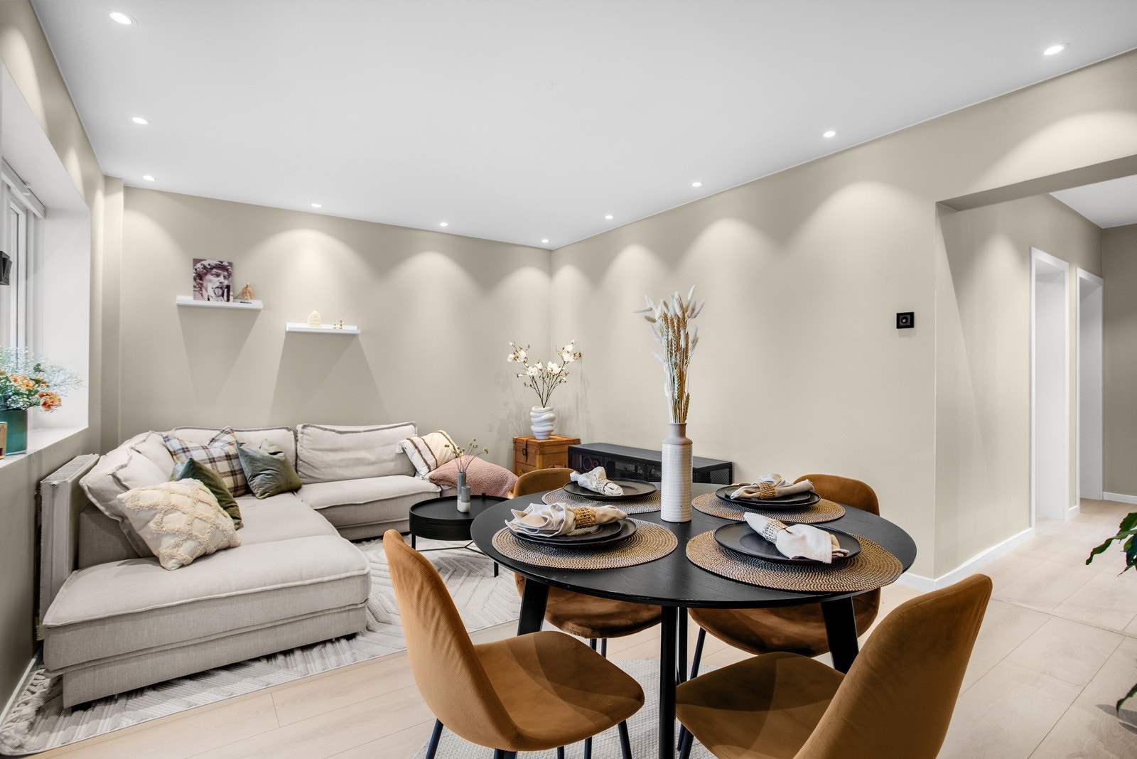 Gjennomgående planløsning. Galleribilde