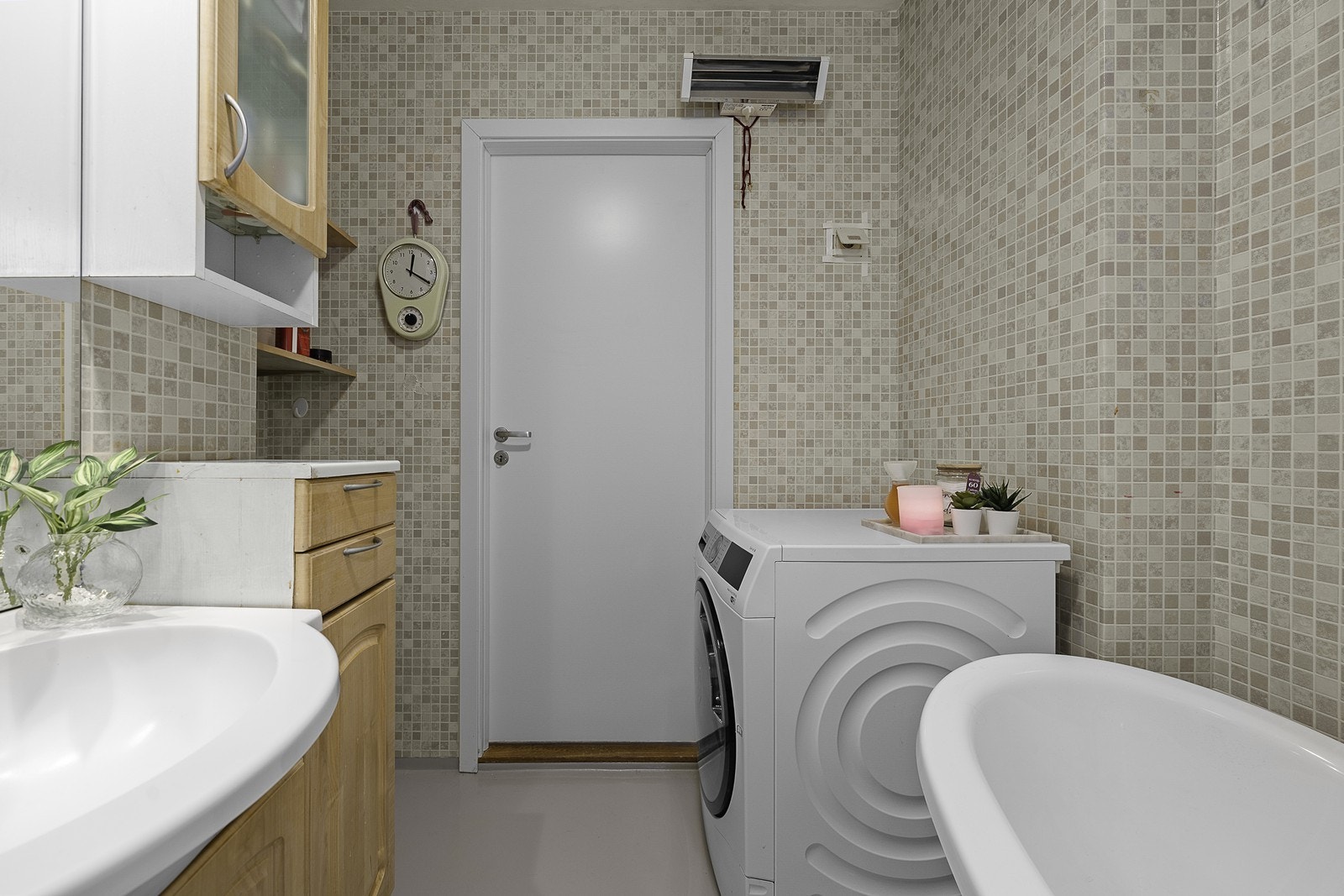 Her vil du få en god mulighet til å sette ditt eget preg på drømmebadet. Vaskemaskin følger ikke med! Galleribilde