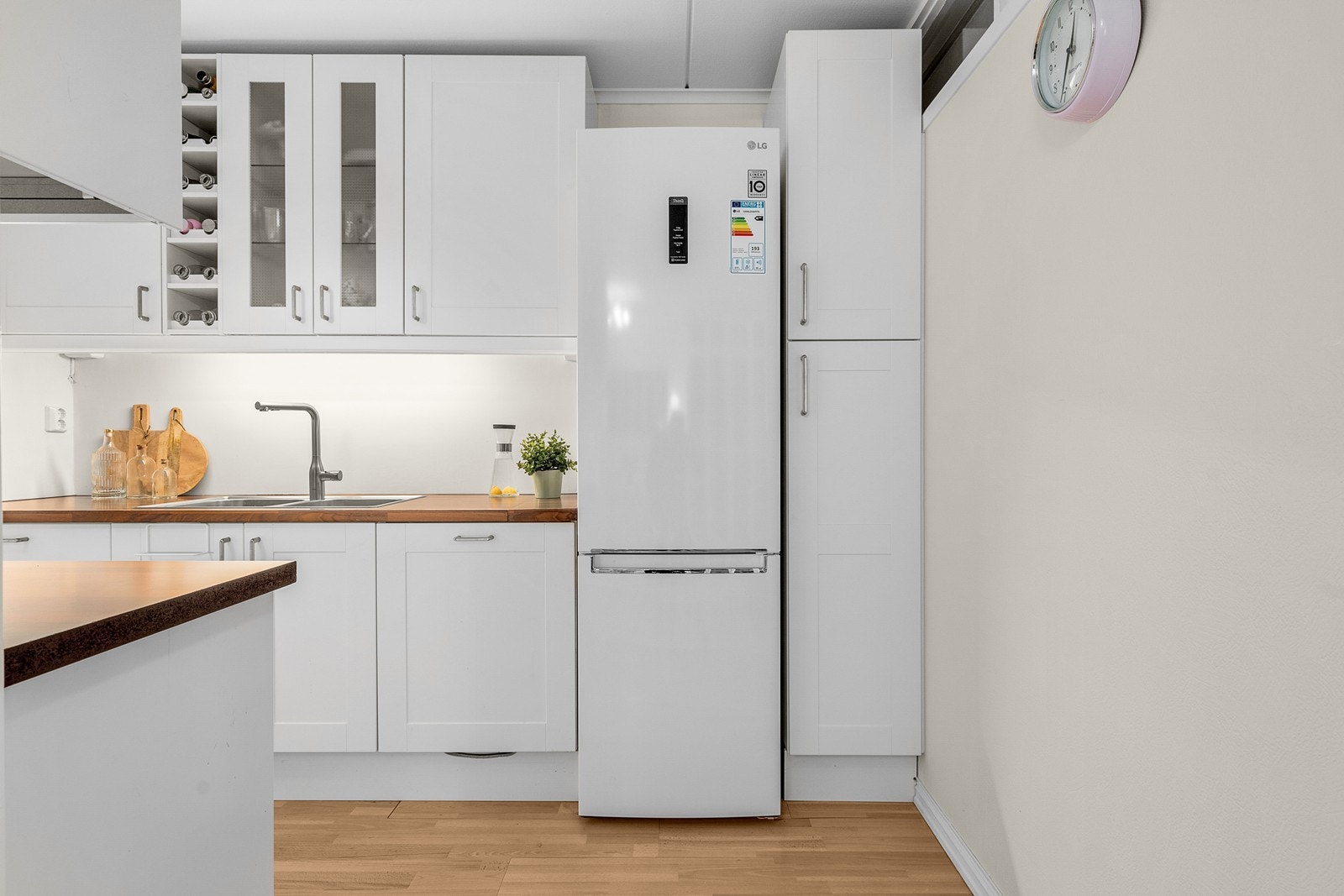 Frittstående hvitevarer kan medfølge etter avtale med eier! Galleribilde