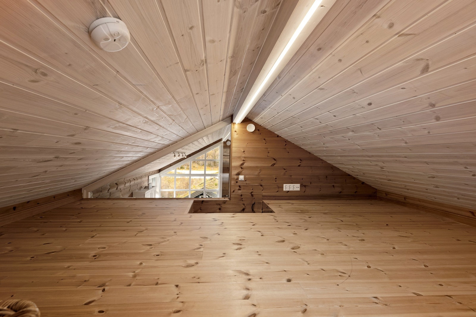 Fra hems mot stue Galleribilde